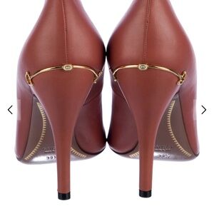 NIB Gucci Horsebit Gold Accent Leather Pumps Heels Women's Size: 39.5 Neutral